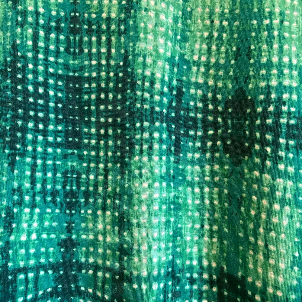 NWOT Lularoe Randy Tee - Picture 2 of 4
